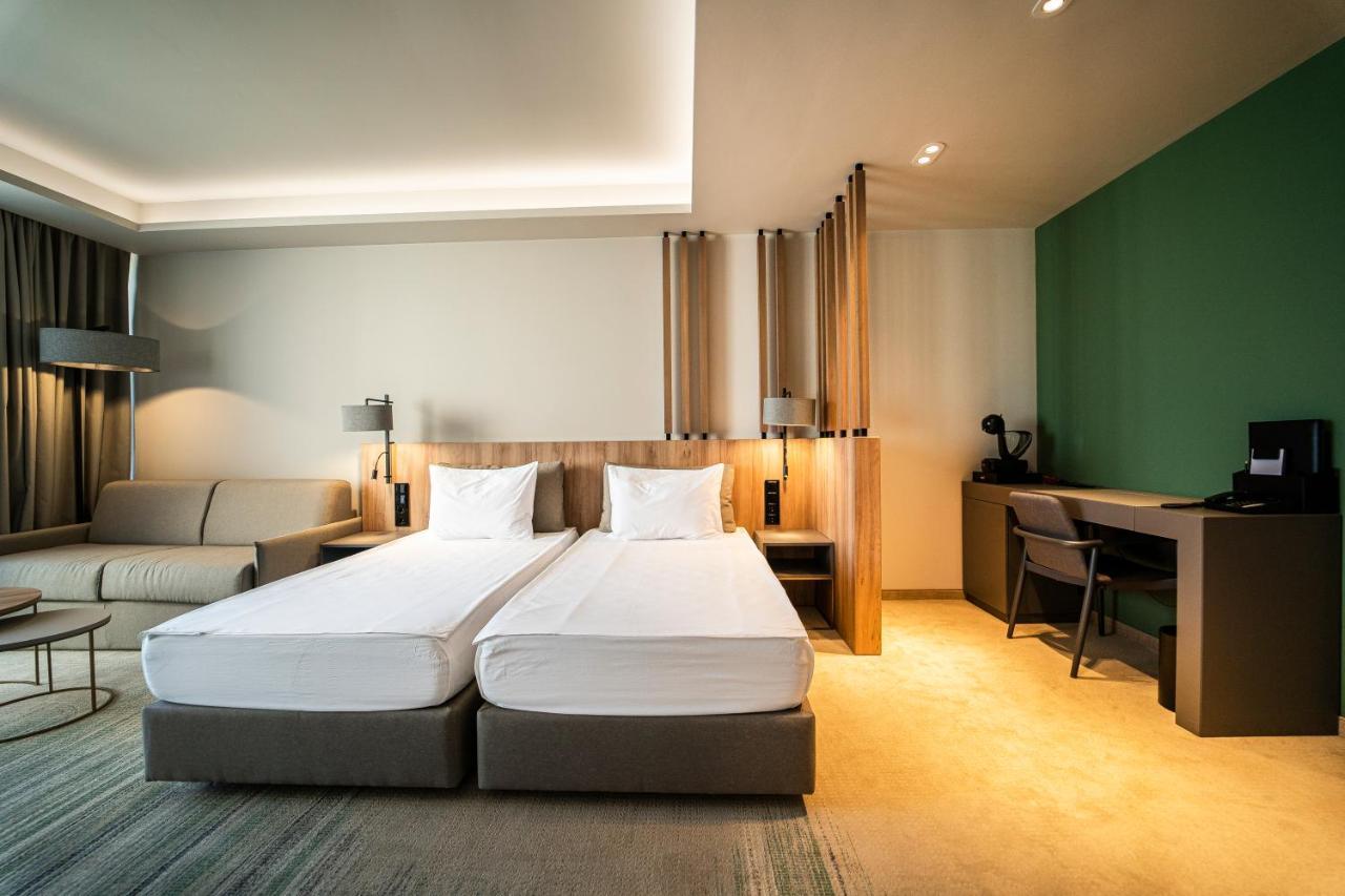 Hvd Reina Del Mar - Premium Spa Service & Free Parking 오브조르 외부 사진
